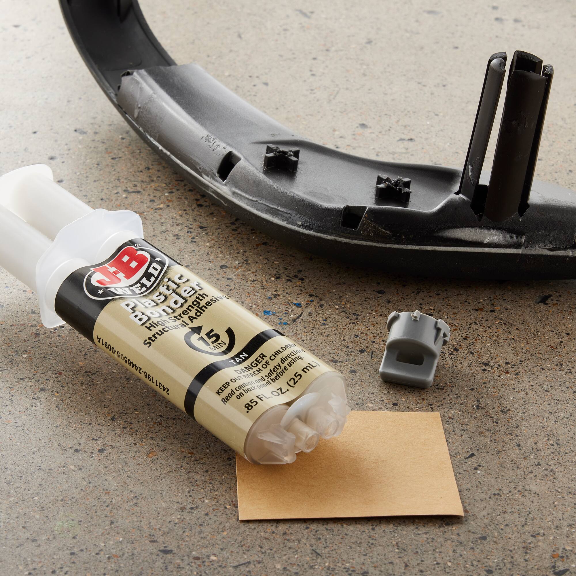 J-B Weld® Plastic Bonder™ Syringe